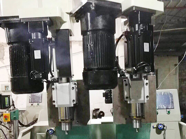 鉆孔機怎么安裝？玻璃鉆孔機爆孔裂孔原因是什么？