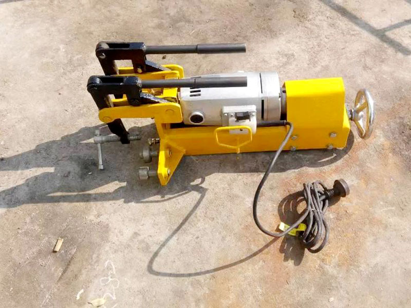內(nèi)燃鋼軌鉆孔機(jī)怎么操作使用？